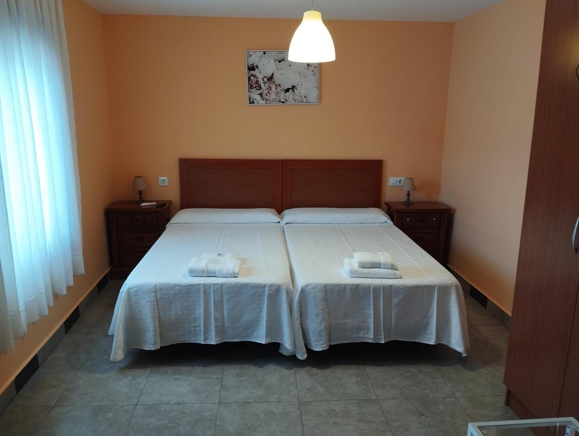 Hostal Bordillas Pomaluengo Kültér fotó