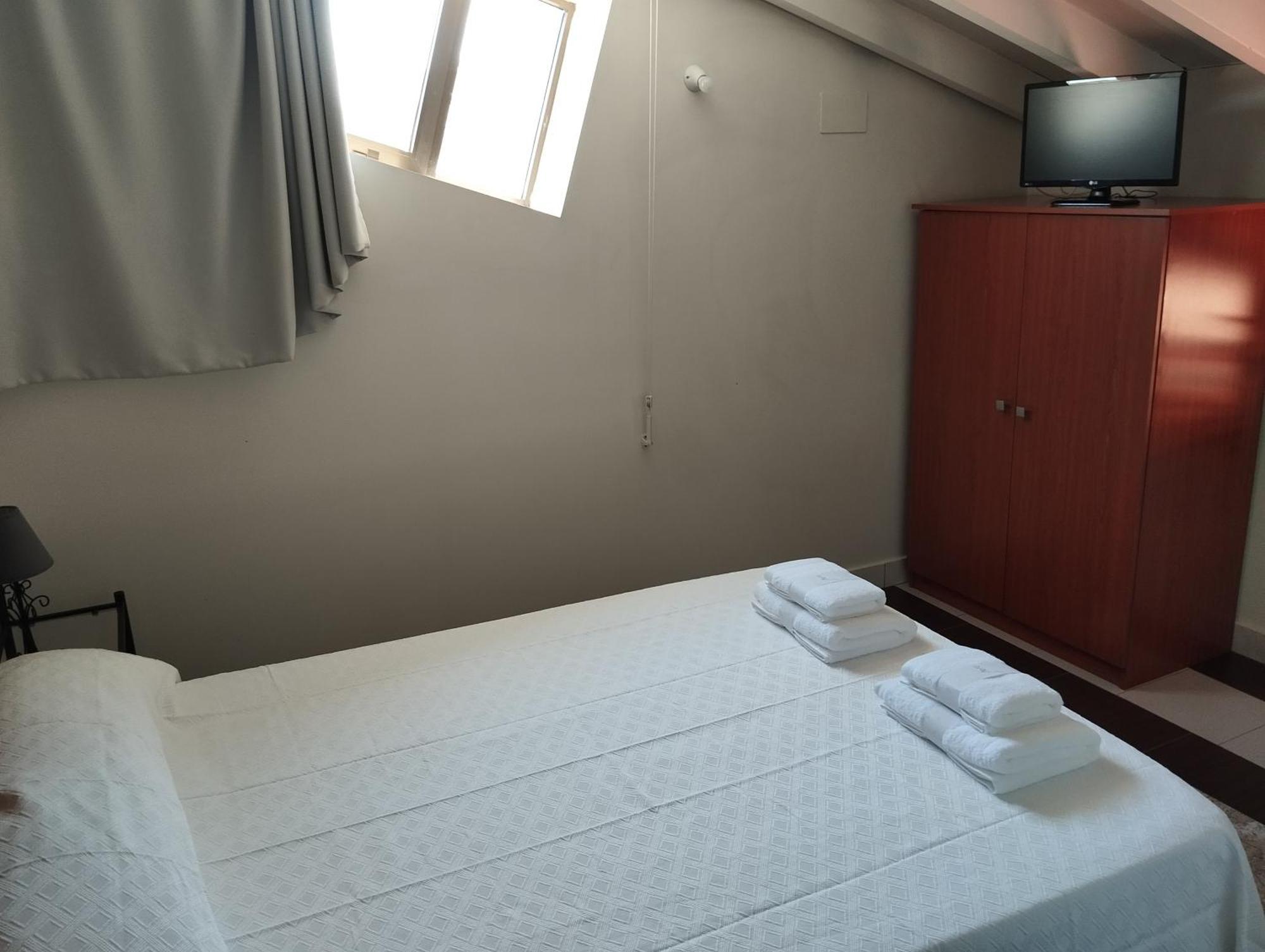 Hostal Bordillas Pomaluengo Kültér fotó