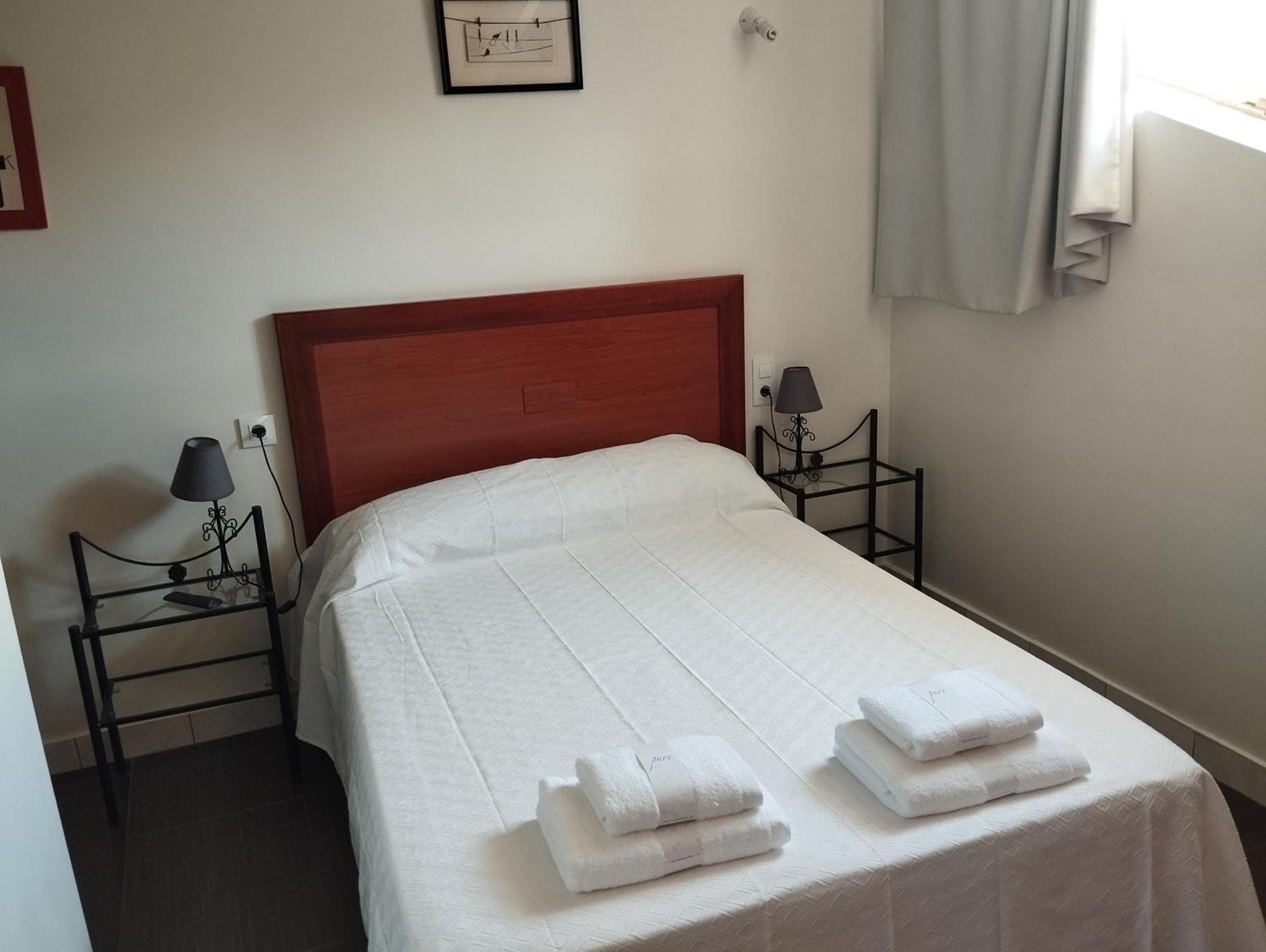 Hostal Bordillas Pomaluengo Kültér fotó